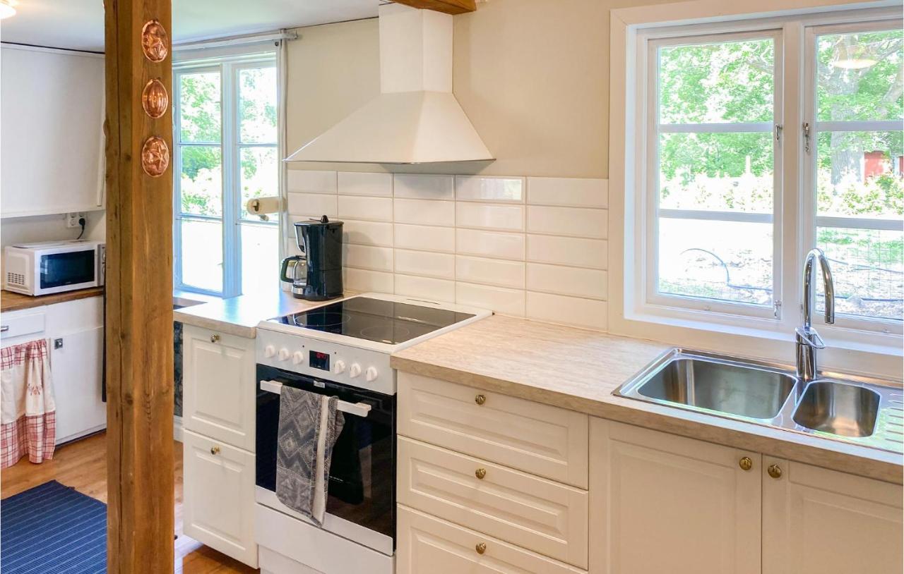 Amazing Home In Faerjestaden With Kitchen Eksteriør bilde